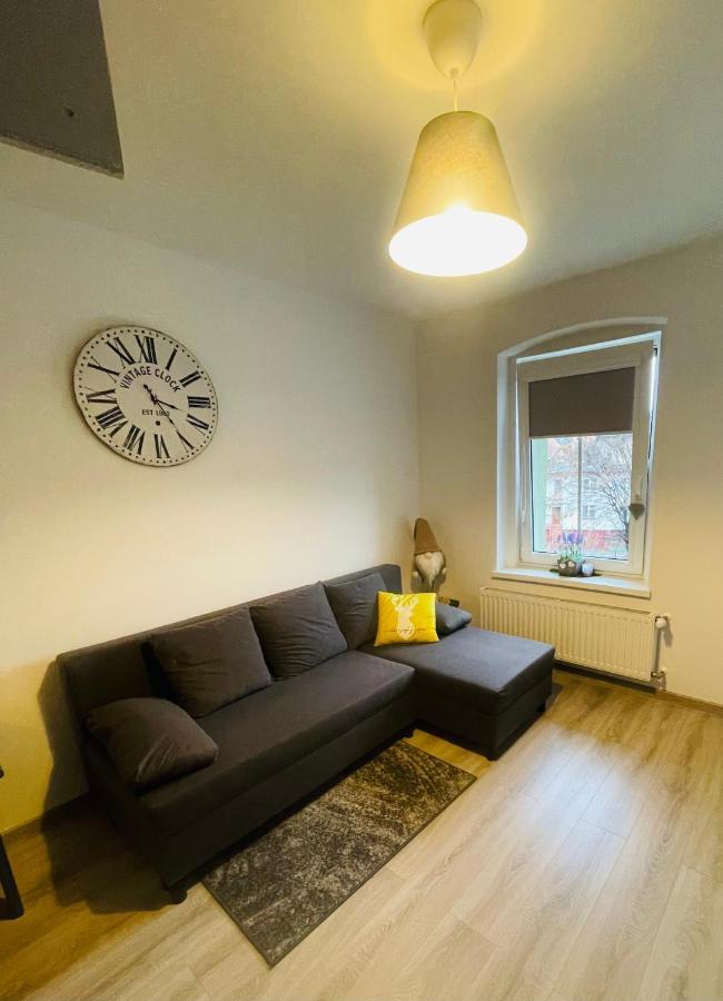 Ferienwohnung Apartament Oliwia Jelenia Góra Exterior foto