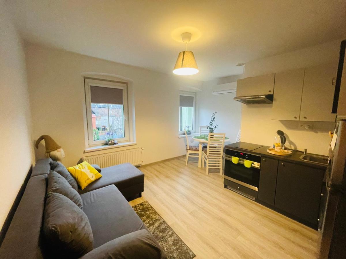 Ferienwohnung Apartament Oliwia Jelenia Góra Exterior foto